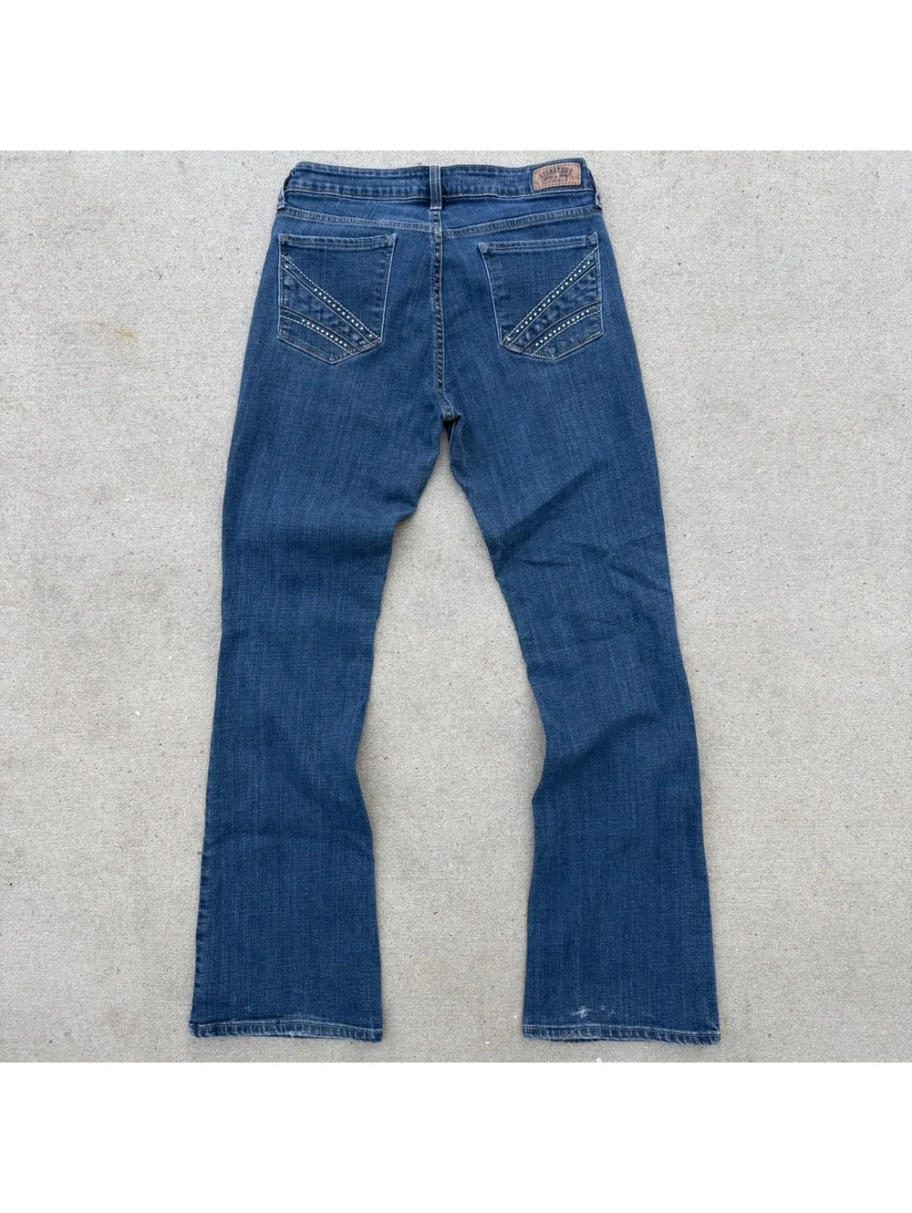 Levis Jeans Women Waist 30 in Blue Modern Bootcut Stylish Denim